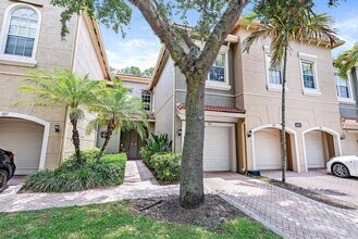 Building Photo - 4981 Bonsai Cir