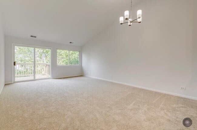 Building Photo - 3023 Kentshire Cir