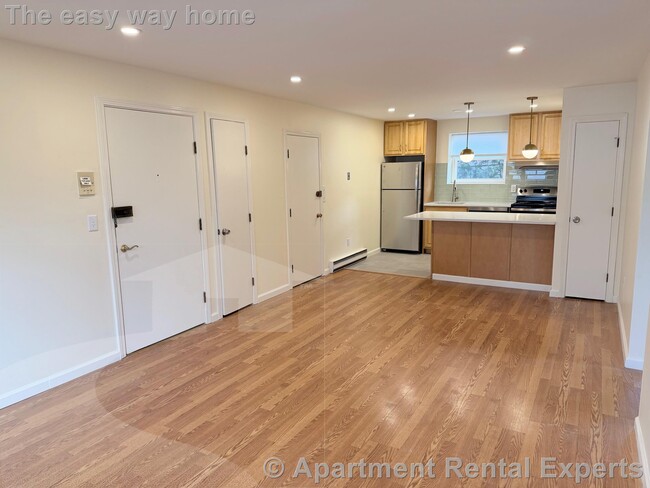 Photo - 104 Trowbridge St Apartment