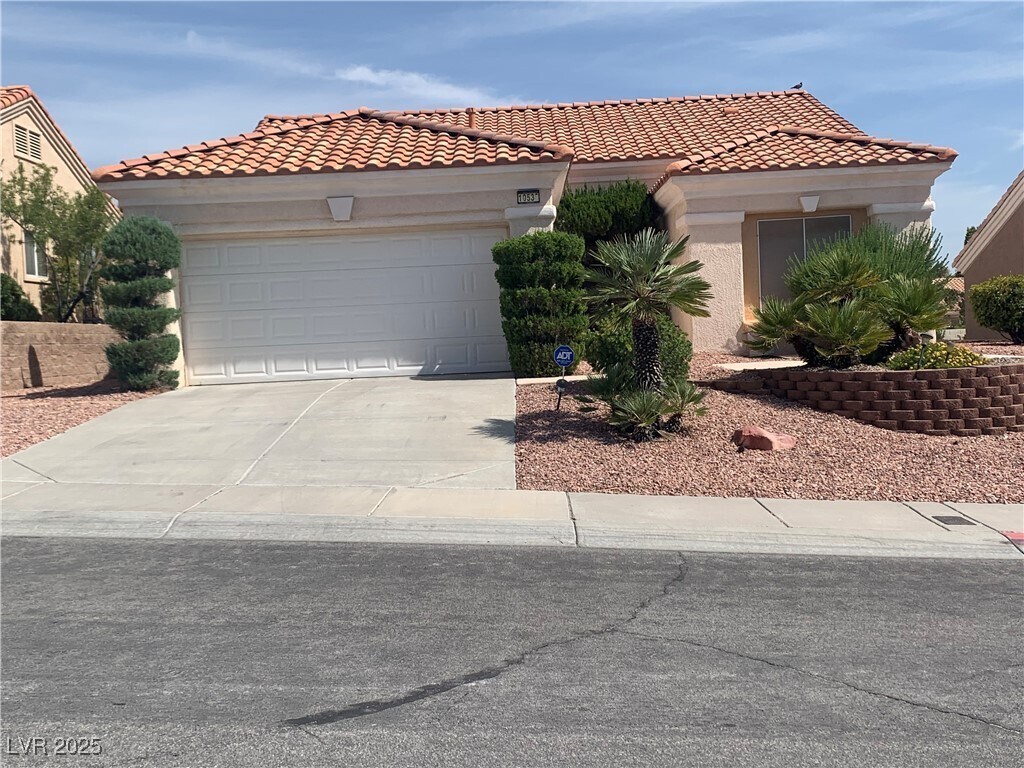 Foto principal - 10536 Cogswell Ave