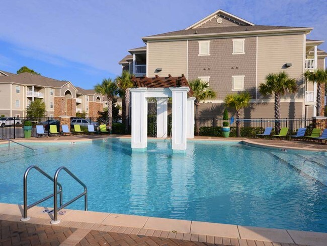Waterstone At Jenks Apartments Panama City Fl Resort Style Pool With Expansive Sundeck And Loungers Waterstone At Jenks
