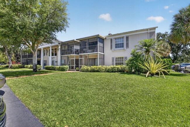 Foto del edificio - 9101 Jacaranda Ln