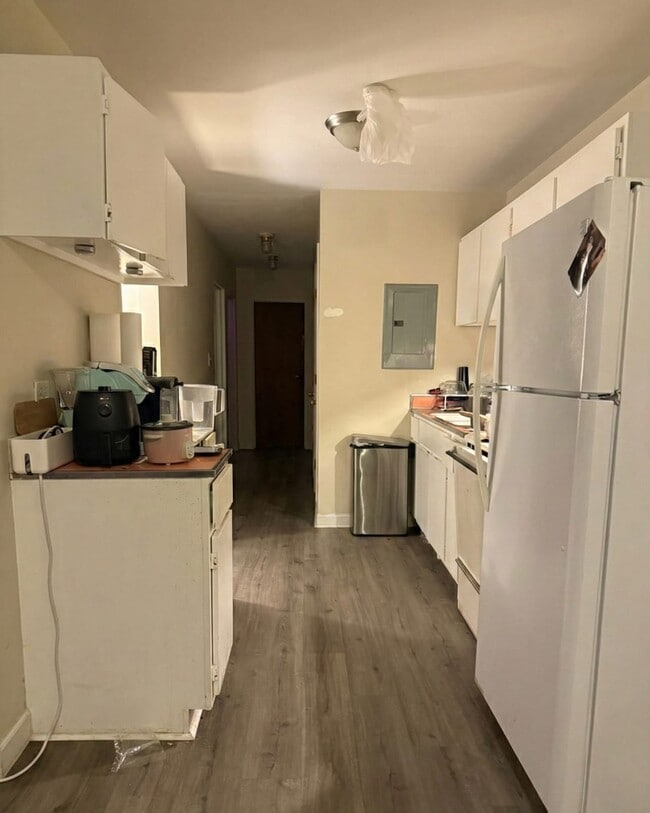 Kitchen - 1800 Jefferson Park Ave