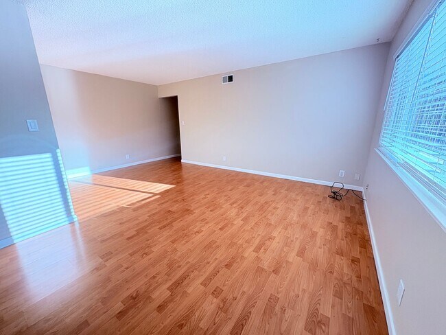 Foto del edificio - 5154 Connecticut Dr