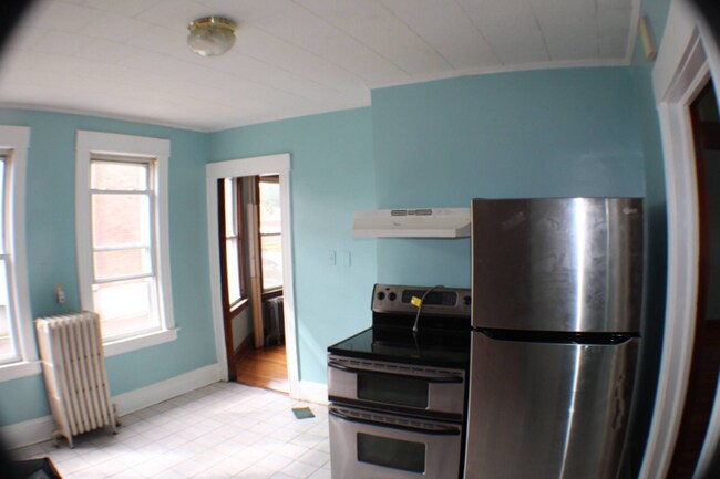 Foto del edificio - 49-51-51 Brownell Ave