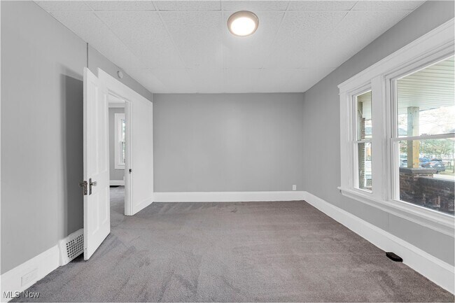 Building Photo - 3122 W 30th St