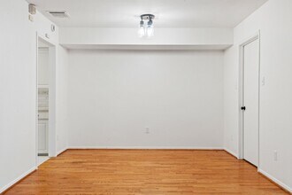 Building Photo - 727 Bunker Hill Rd