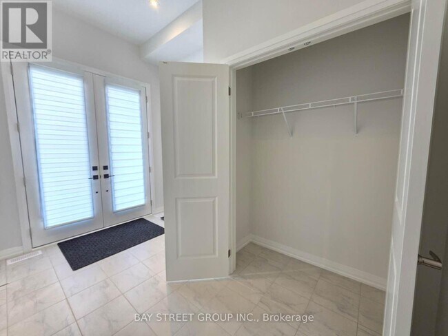 Building Photo - 63 Sandels Ave