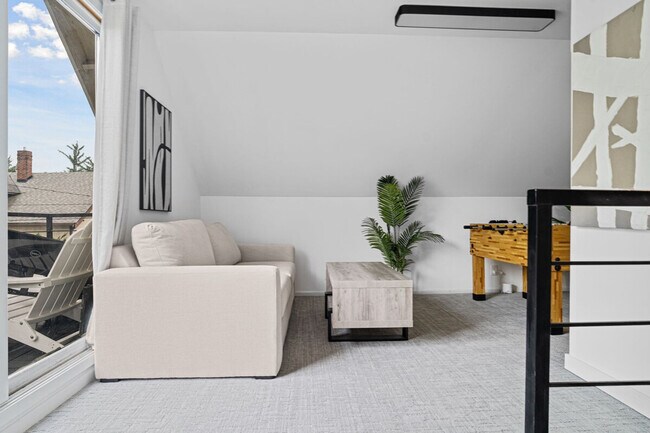Foto del edificio - 1115 W 31st St
