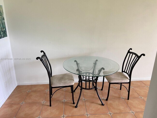 Foto del edificio - 8 Fanshaw A