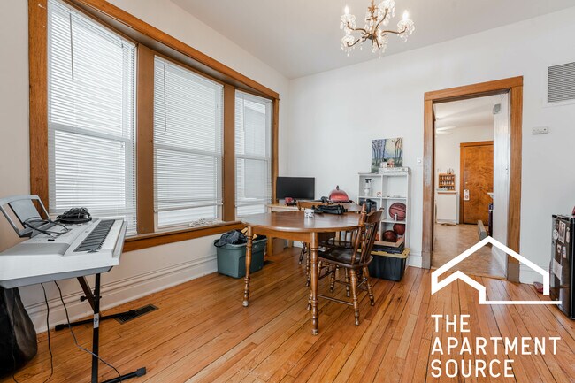 Foto del edificio - 3032 N Clifton Ave