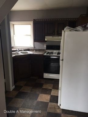 Building Photo - 508 Logan Ave