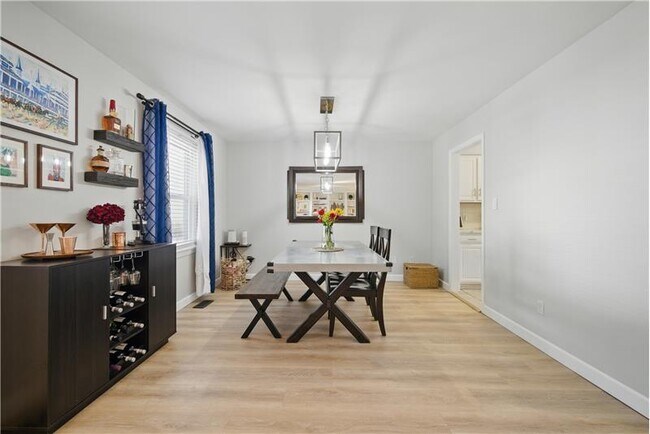 Foto del edificio - 2267 Greenwell Rd