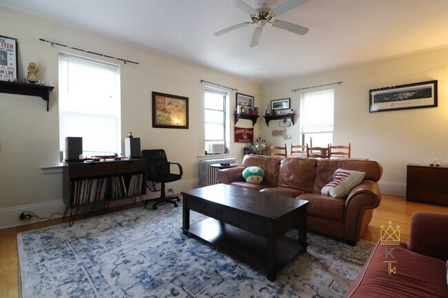 Foto del edificio - 1090 Beacon St