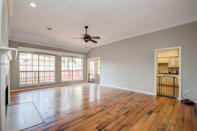 Building Photo - 7634 Highland Farms Rd