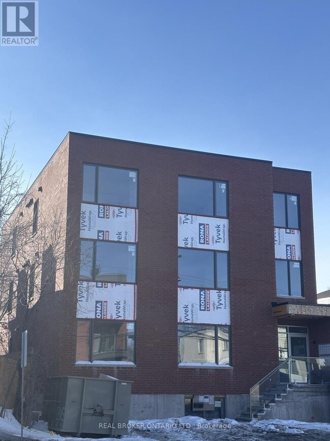 Building Photo - 184 Woodroffe Ave