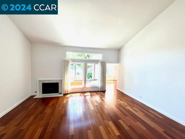 Foto del edificio - 1163 Alta Mesa