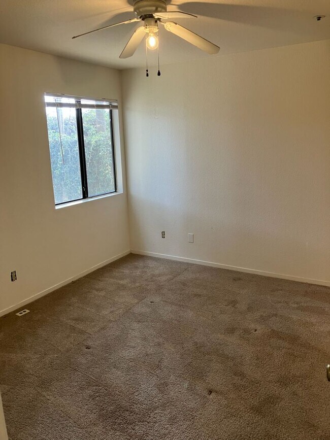 Foto del edificio - Two bedroom condo