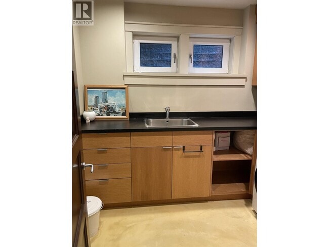 Building Photo - 7589 Curtis St