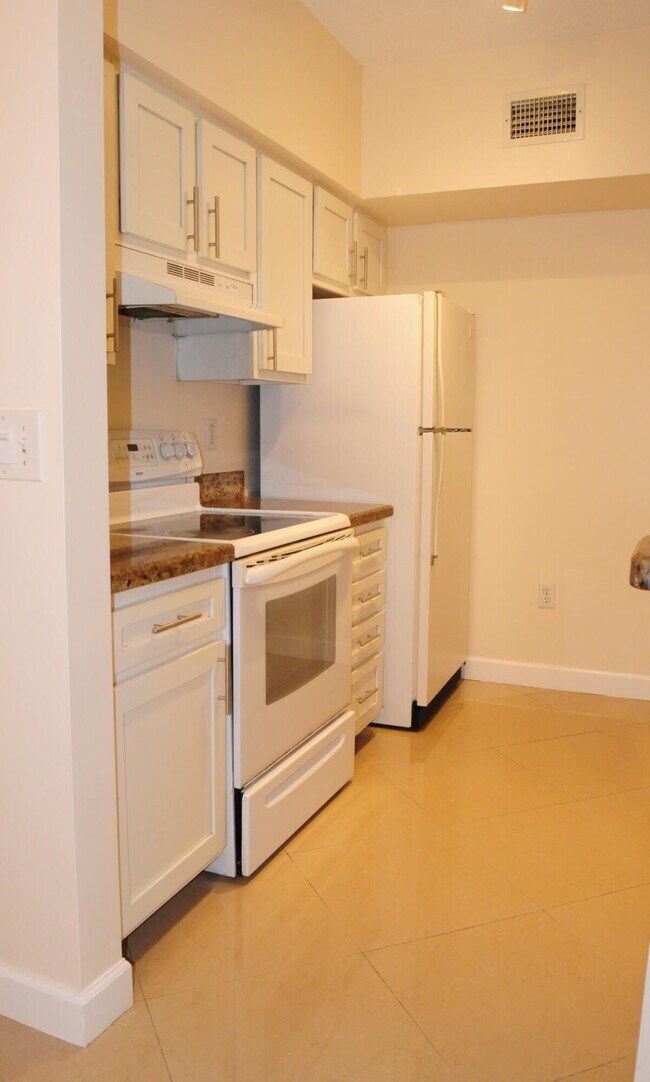 Foto del edificio - 11685 W Atlantic Blvd
