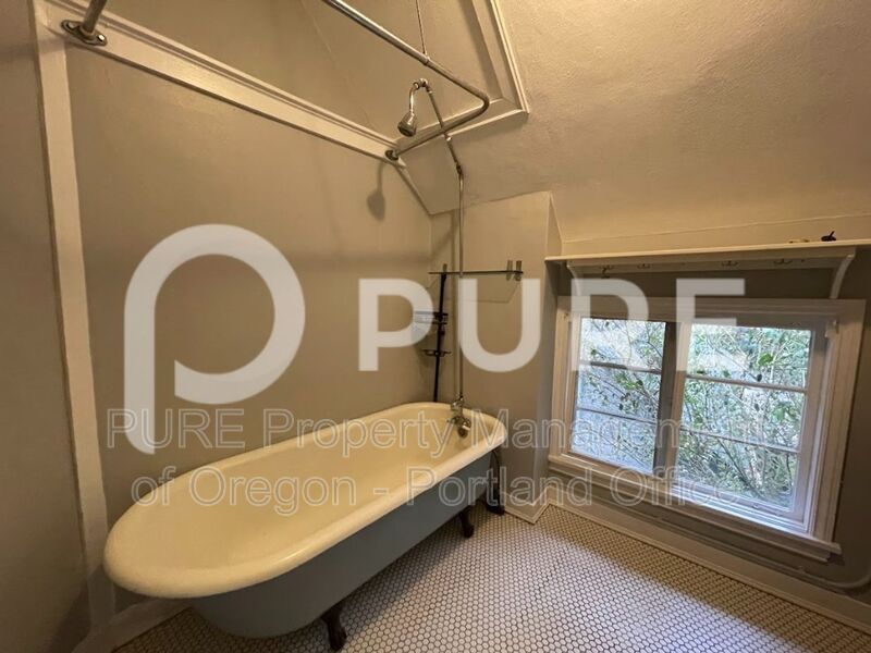 Foto principal - 3104 SE Morrison St