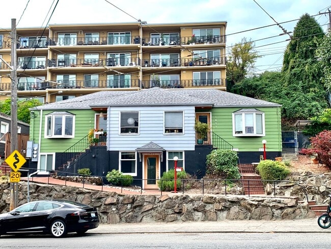 Photo - FAIRYTALE OF 1819 LLC QUEEN ANNE Apartment