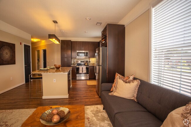 Interior Photo - 525 Historic Kempsville