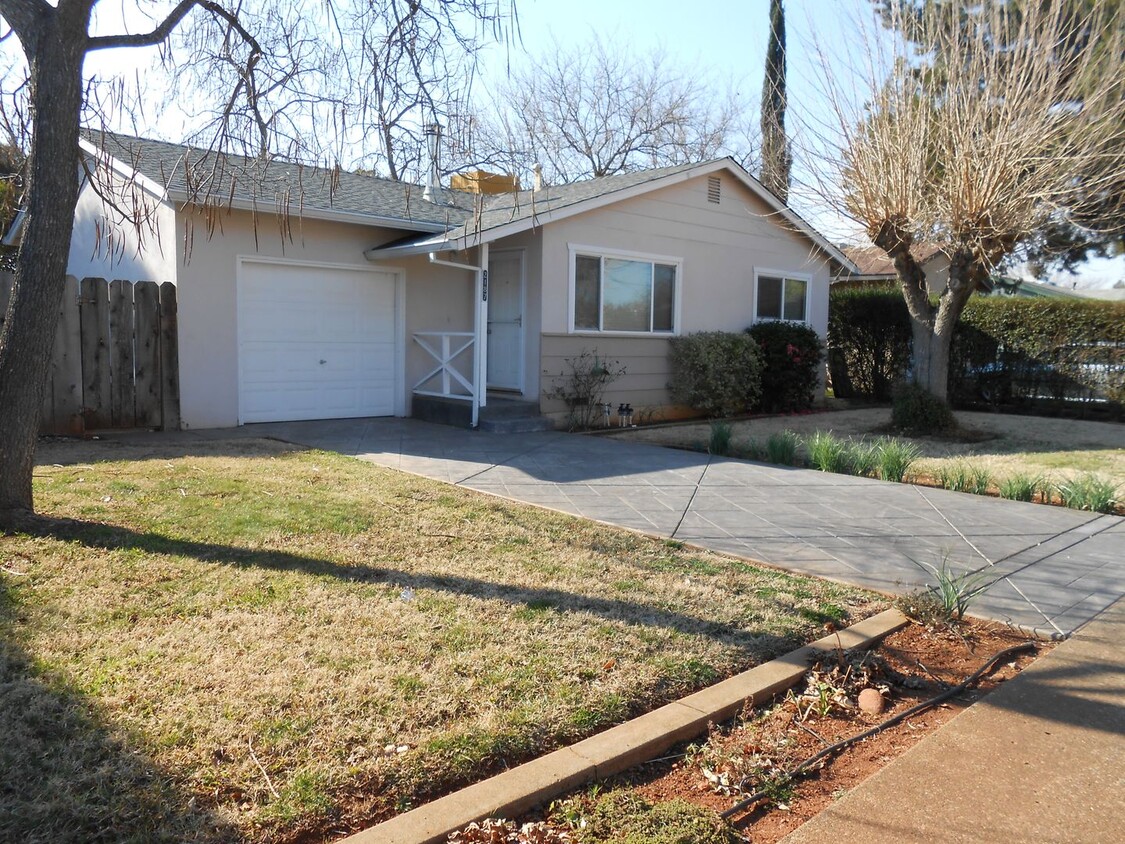 Primary Photo - 3 Bedroom in Starview Estates