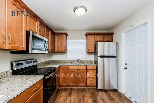 Building Photo - Available Now! $0 APPLICATION FEE!!!