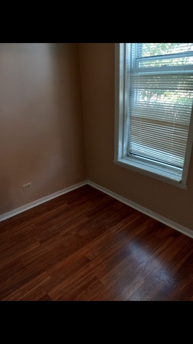 Front room/ office - 1907 W Cortland St
