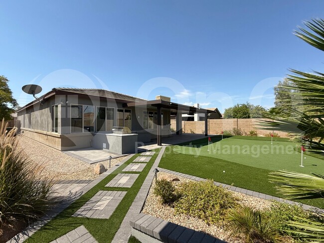 Foto del edificio - 3498 E Ravenswood Dr
