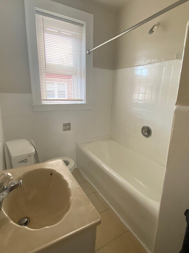 Foto del edificio - 115 Pendleton St