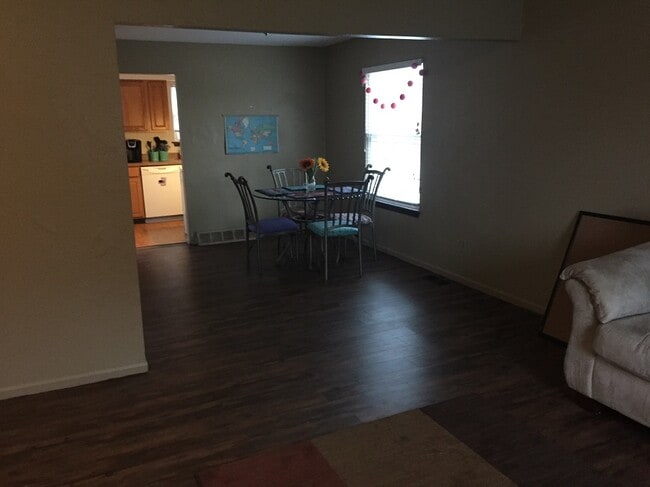Building Photo - 342 Spartan Ave