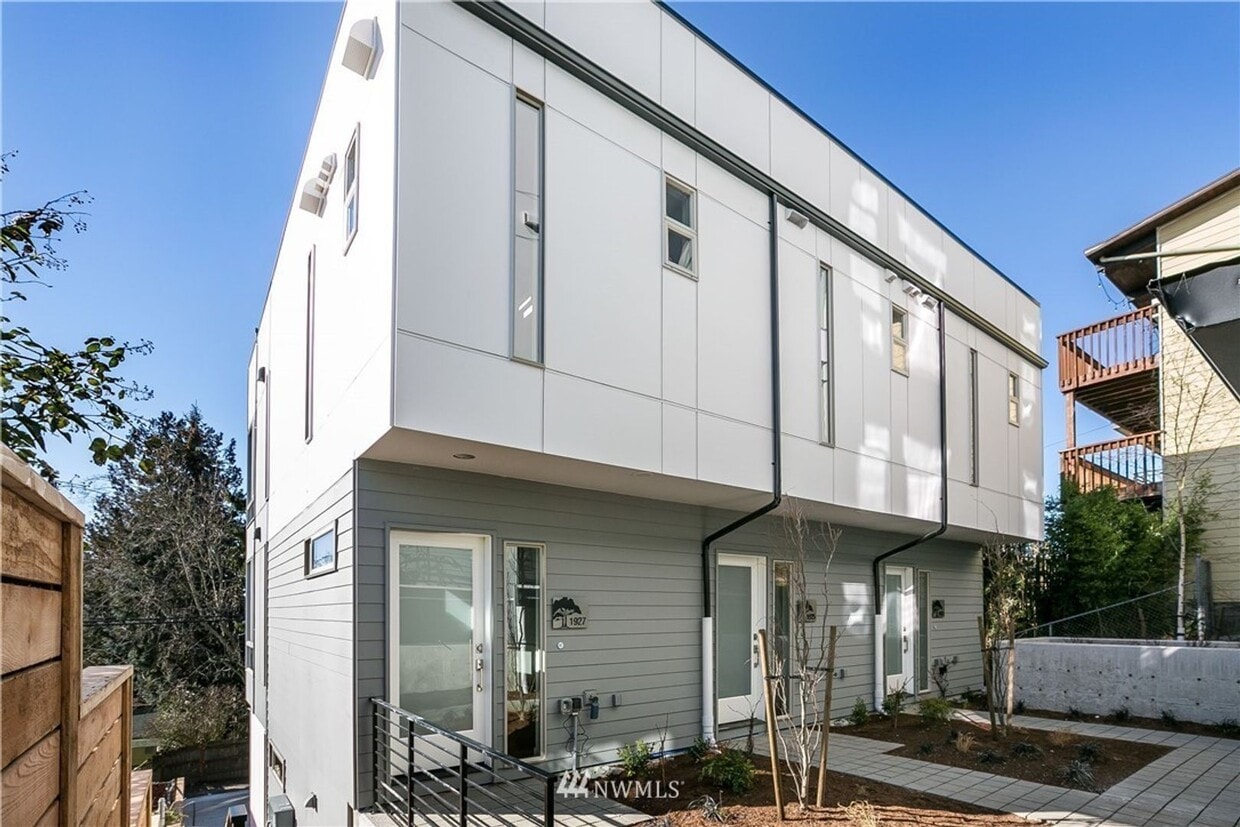 First Hill Modern 2-Bedroom Condo with Roo... - First Hill Modern 2-Bedroom Condo with Roo...