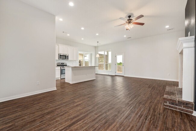 Building Photo - Southern Pointe Home AVAILABLE OCTOBER 2024