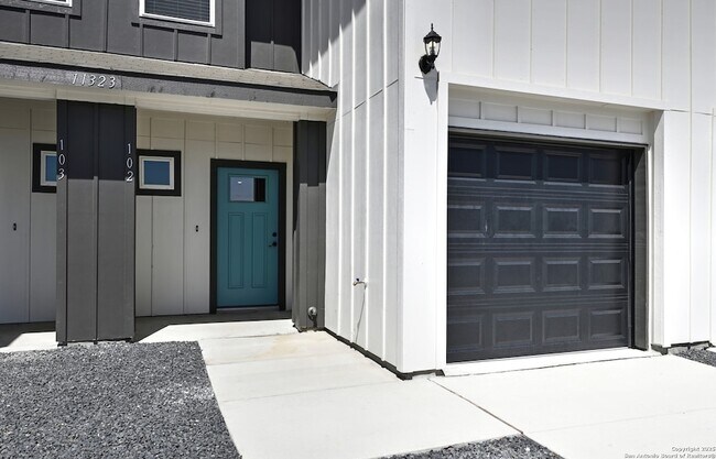 Photo - 11323 Clearmine St House