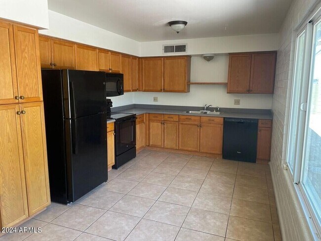 Foto del edificio - 13425 N 18th St