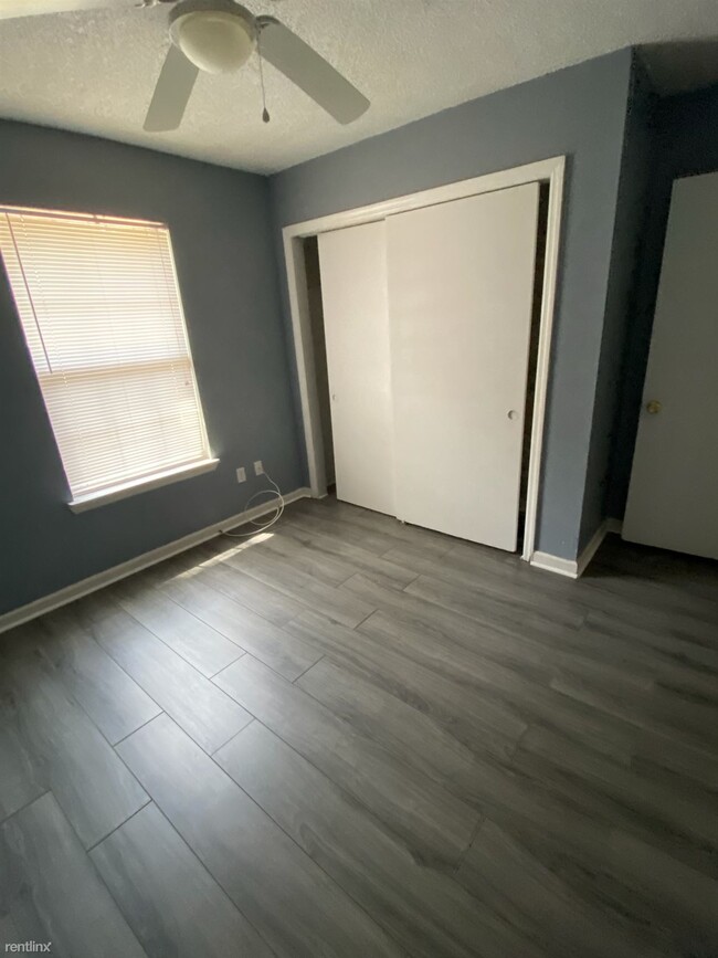 Building Photo - 4 br, 2 bath House - 3009 Pontiac Drive