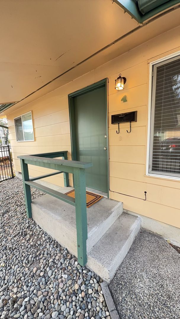 Foto del edificio - upgraded 2 bedroom 1 bath condo in downtow...