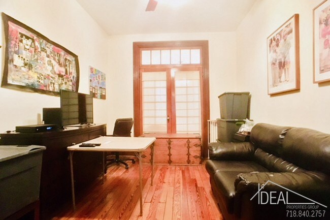 Building Photo - 420 3rd St