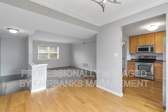 Building Photo - 9159 Wrenwood Ln