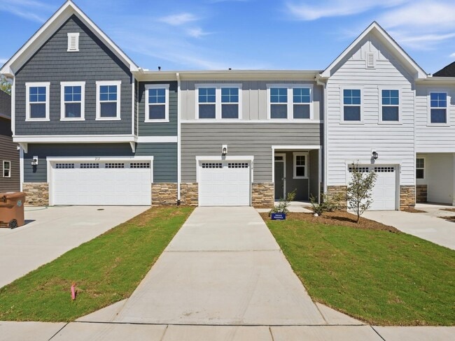 Foto del edificio - 214 Deercroft Dr