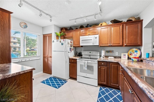 Building Photo - 3062 Sandpiper Bay Cir