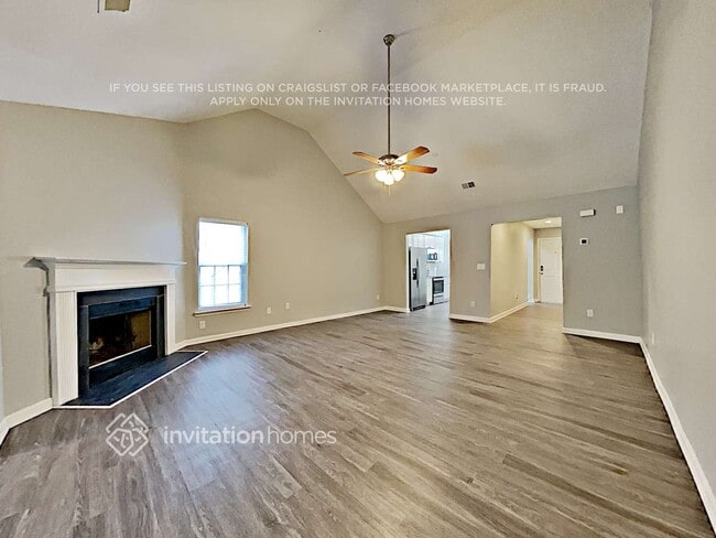 Foto del edificio - 1470 Mitchell Glen St