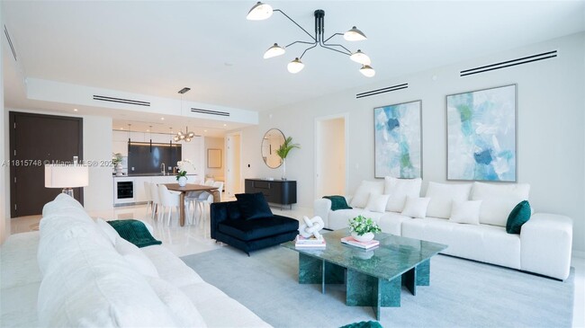 Building Photo - 300 Biscayne Blvd Way
