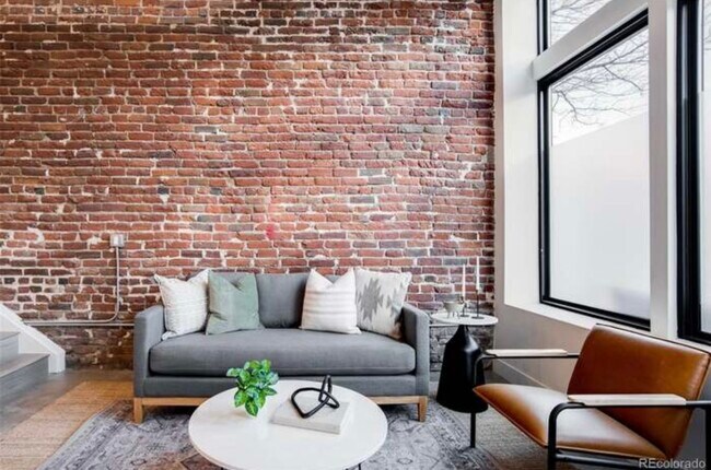 Foto del edificio - 807 E 22nd Ave