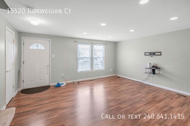 Foto del edificio - 15520 Norwegian Ct