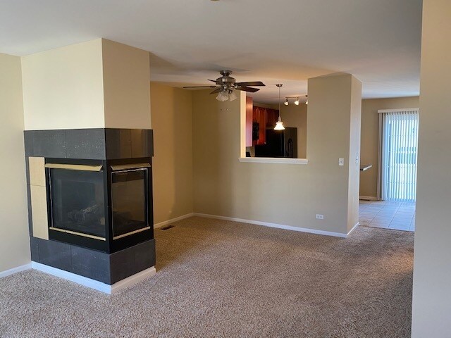 Foto del edificio - 225 Holiday Ln