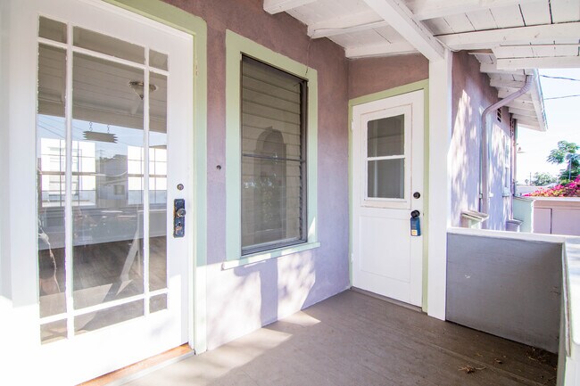Front Porch - 3034 Fairmount St