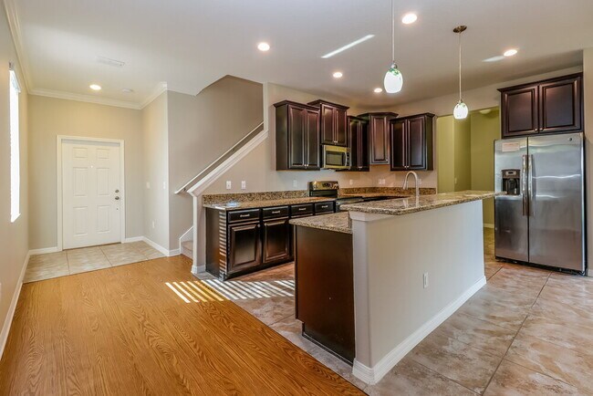 Foto del edificio - 13714 Lakemont Dr